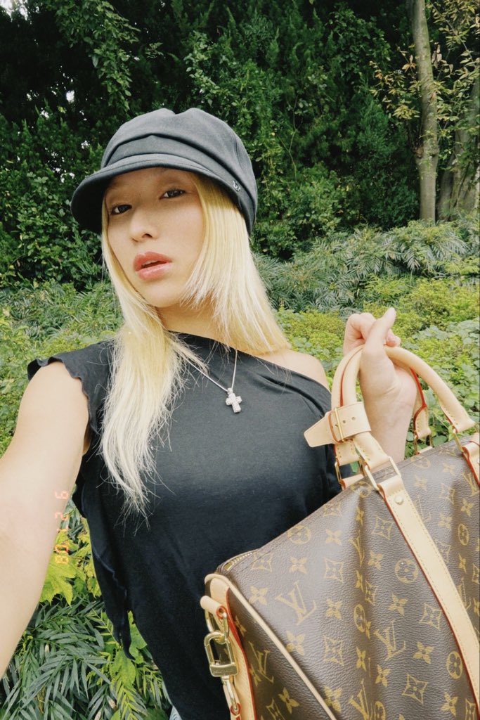 XGOfficial_'s tweet photo. Thank you for this beautiful present❤️🥹✨I love you LV❤️❤️

#MAYA #XG 
#LouisVuitton https://t.co/dzCY6bBteB