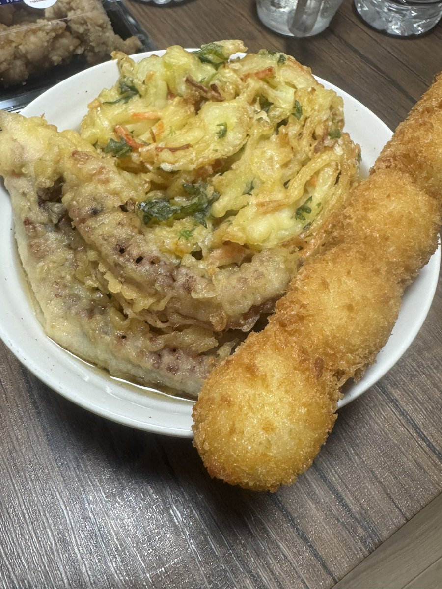 Tsuttyan71's tweet photo. てんぷらうどん(家) https://t.co/ea7koT83Vp