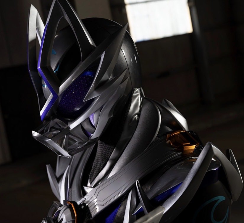 Mintia9876's tweet photo. マイスウルフフレーム、キバガルルフォーム以来18年ぶりの狼モチーフの主役ライダー派生形態ってマジか… https://t.co/snLNC7nWWS