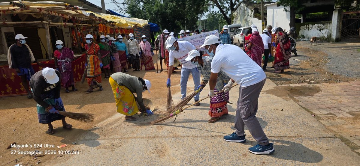 zpbaragada's tweet photo. Mass Cleanliness Drive at Baba Balunkeswar Shiba Temple,Gaisima,Baragada Block organised on the occassion of World Tourism Day SHS2026 BARAGADA Dist #SwachhataHiSeva2026 #SwachhaBharatMission
#worldtourismday
@PMOIndia @PRDeptOdisha @MoJSDDWS @swachhbharat @sbmodisha @IPR_Odisha https://t.co/swX54FORHC