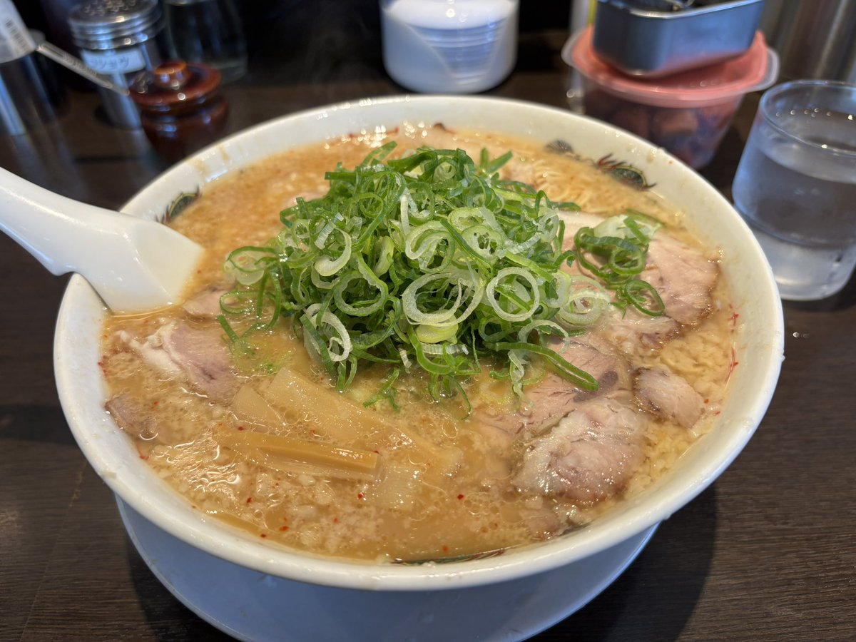 1nr2vv's tweet photo. 来来亭
あとスタンプ1個で一ヶ月ラーメン無料🍜 https://t.co/IDBm2o80n1