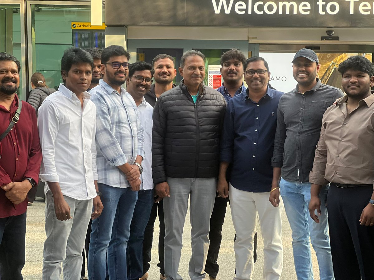 ImSVSatishReddy's tweet photo. లండన్ పర్యటనలో భాగంగా నిన్న వైఎస్సార్‌సీపీ శ్రేణులను ఆత్మీయంగా కలుసుకోవడం జరిగింది.
ఈ సందర్భంగా పార్టీ నాయకులు, కార్యకర్తలతో పలు అంశాలపై చర్చించడం జరిగింది.
విదేశాల్లో ఉన్నప్పటికీ పార్టీ పట్ల వారు చూపిస్తున్న అభిమానం, అంకితభావం అభినందనీయం.
ఈ ఆత్మీయ సమయం ఎంతో ఆనందాన్ని కలిగించింది https://t.co/UHIZqBSGXw