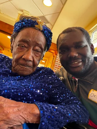 Rainmaker1973's tweet photo. The oldest living American, Naomi Whitehead, just turned 116. https://t.co/ipV5VnyZKp