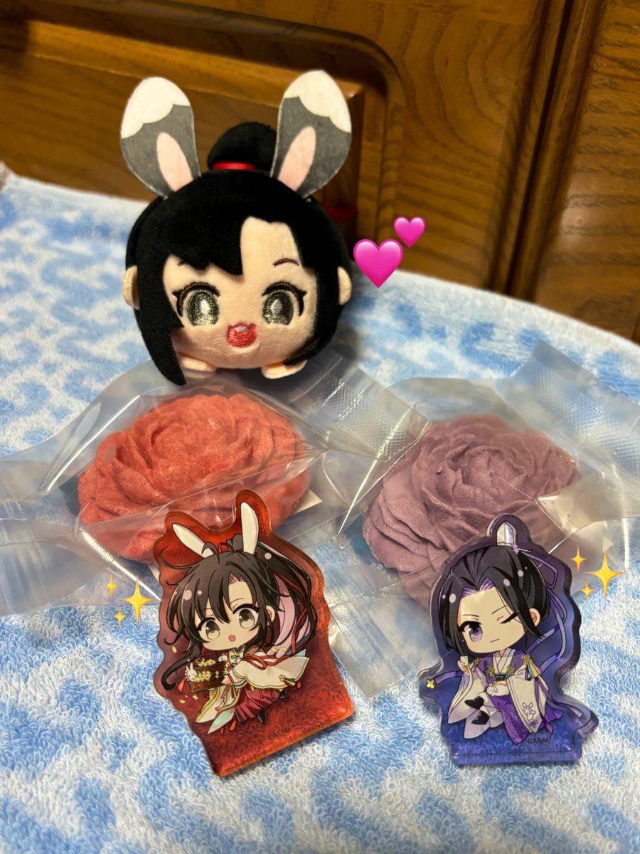 LuLu_3737's tweet photo. チャイナカフェさまから届いた牡丹花酥、付けてくださったお茶と一緒に美味しくいただきました🍵
パッケージも可愛くて魏嬰江澄カラーで雲夢双傑の牡丹花酥やん！と嬉しくなった✨
もちも嬉しそう☺️
他の味も気になるからまた買おうかな https://t.co/ML1e3Byb0p