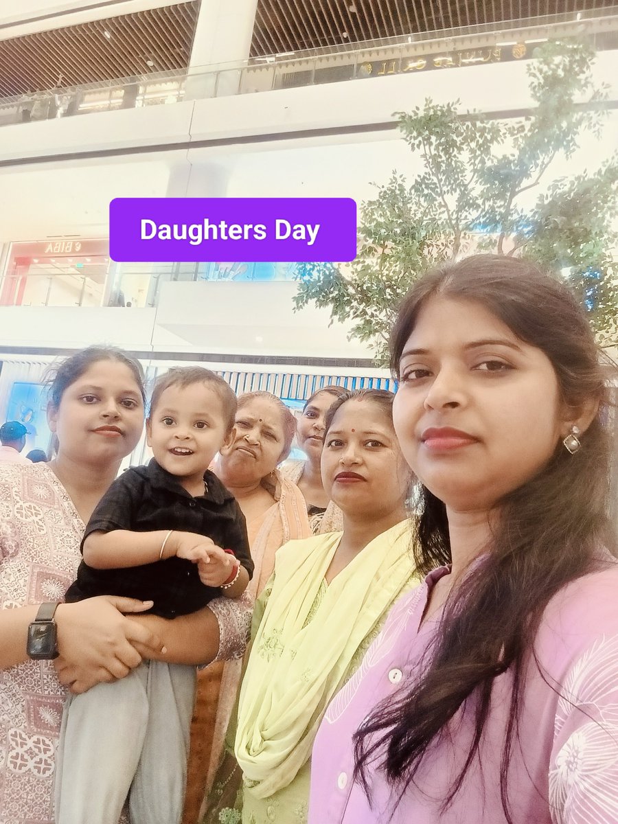 DeviPoonam15's tweet photo. Happy #Daughters_Day
#27September2026
बेटियां वो फूल हैं जो हर किसी के बाग में नहीं होती हैं!!! https://t.co/9mbu2aQVyY