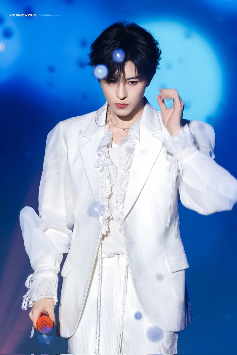 dyungi_ee's tweet photo. 입덕하고 거의 반년 정도? 혼자 조용히 덕질하다가 추추 생콘날 너무 뽕차서 안되겠단 생각에 이 계정 팠었는데 오늘 뮤비랑 비하랑 보니까 또 뽕찬다ㅠㅠㅠㅠ하...미치게써 걍.....
추딩제 사랑해🥹🧡 https://t.co/0ctnj8WAMc