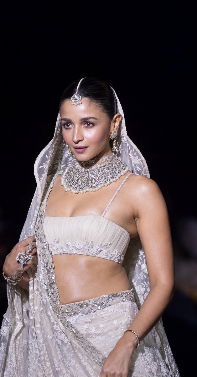 FaceCardHD_'s tweet photo. Alia ❤️✨ https://t.co/hKI7KaTVQg