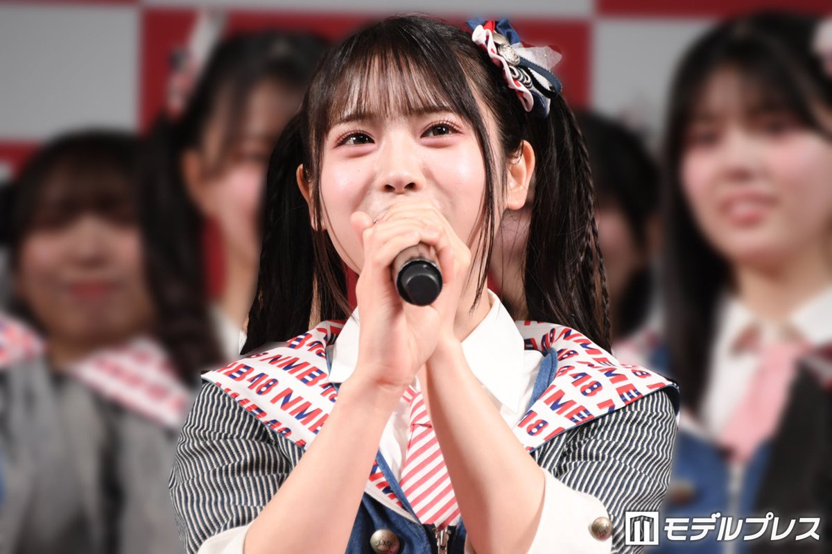 modelpress's tweet photo. NMB48芳賀礼、活動辞退を発表
体調不良からの復帰協議中にルール違反判明
https://t.co/riIw3rfOOH

7月3日より体調不良を理由に一時休養していたことに触れ「本人の体調を最優先に考え、復帰に向けた話し合いを行っておりました」としつつも、「その過程において、所属事務所の定める活動ルールに反する行為が確認されました」と公表。「本人とも話し合いを重ねてまいりましたが、今後の活動を継続することは困難であるという結論に至り、本人からの活動辞退の申し出を受理する運びとなりました」と説明した。