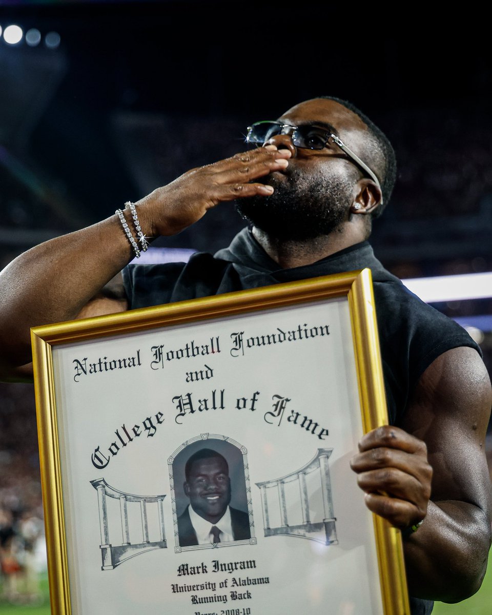 AlabamaFTBL's tweet photo. A legend of the game. 👏

Congratulations to @markingramII on being announced as a member of the NFF College Football Hall of Fame Class. A standard set forever. https://t.co/tqtCNJQzMO