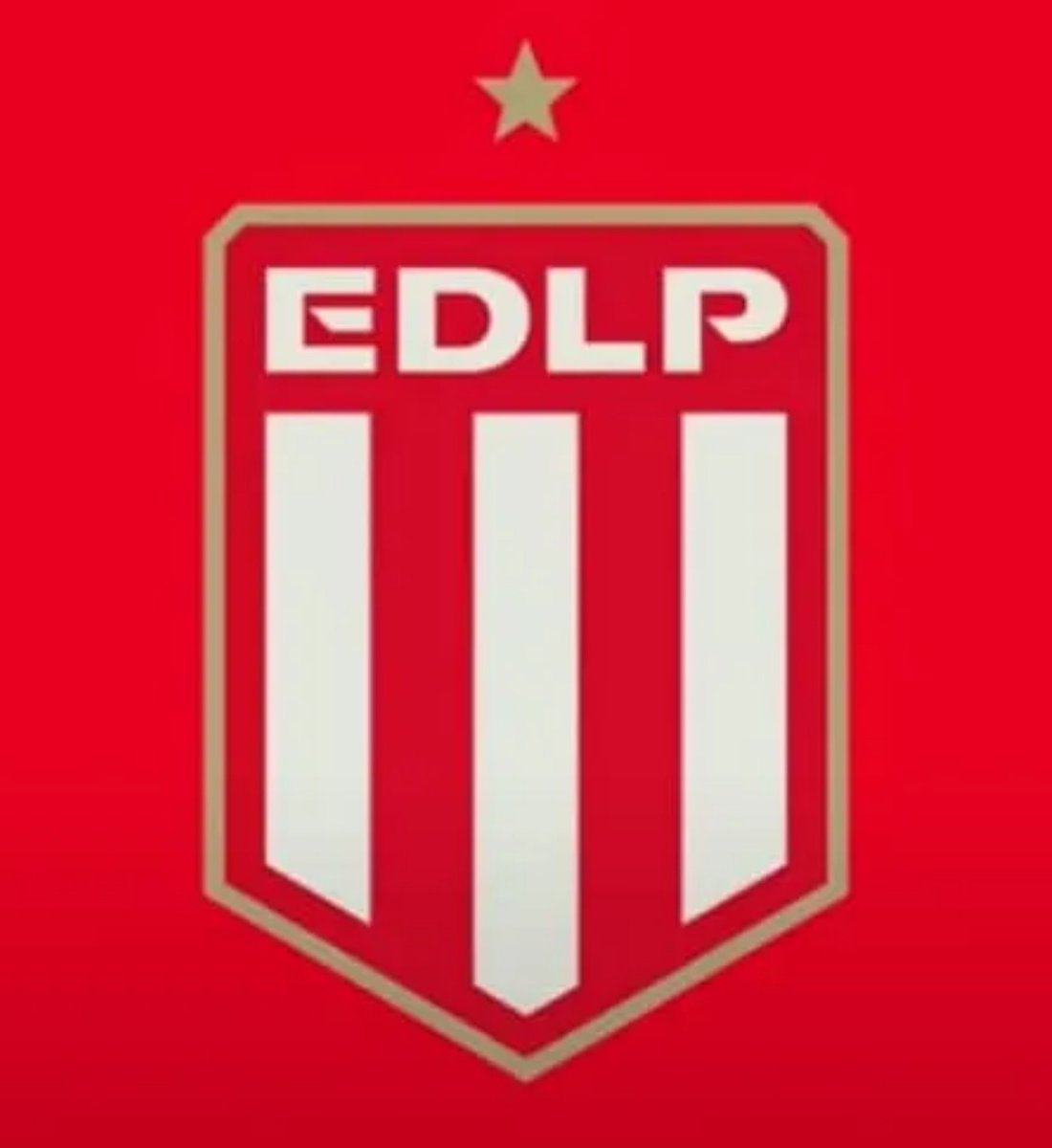 datazopincha's tweet photo. Cuando sos campeón mundial ponés una estrella en el escudo y listo https://t.co/dC6Axc9p61