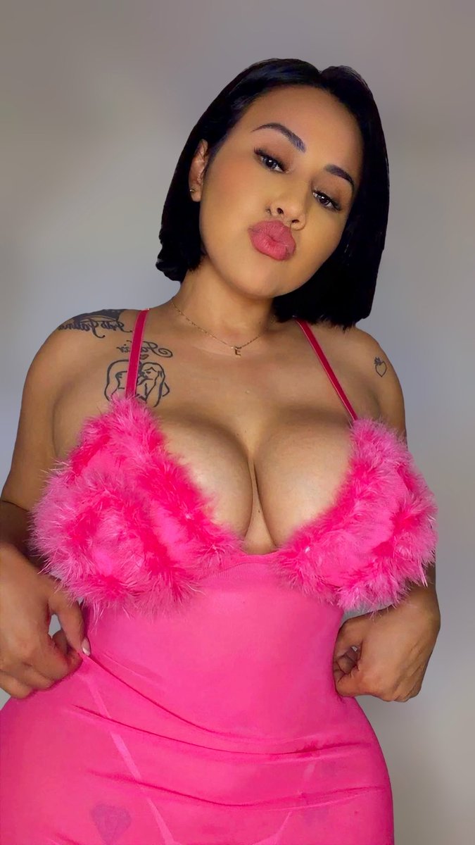 Gabysandoval93's tweet photo. 💗💋✨
#Petite 
#NSFW 
#OFModel https://t.co/NbhsHHO3bf