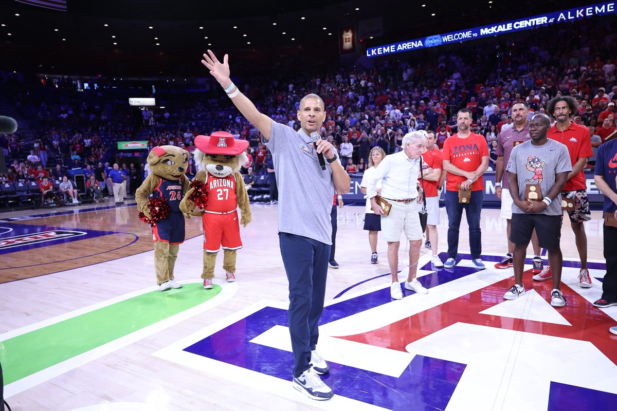 ArizonaMBB's tweet photo. 30 years never looked so good

It was an honor to have the members of the 1996-97 national championship team back this weekend. https://t.co/JTZcipi30k