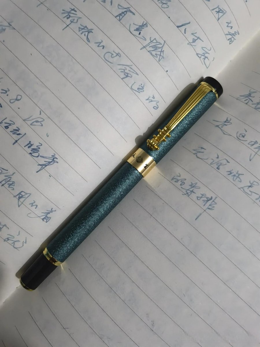 JunieBorchadih's tweet photo. Want a fun new hobby Try bullet journaling! It’s easy to start—just a notebook u0026 pen. Track goals, doodle, and make each day feel special. Give it a go!， https://t.co/JNgbh2JY5d