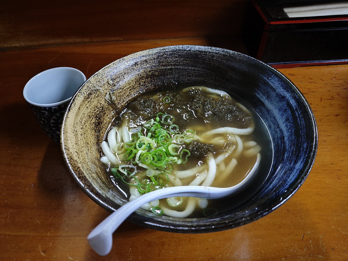 hakke8ke's tweet photo. 9/27㈰本日のとんこつスープ『3』

鶏塩ラーメンちぢれ麺1100円で提供中してます🐓

福岡市のめん処三喜でうどん🍜旨っ

八卦の営業時間
11:00〜15:00 17:00〜20:15（19:45L.o）駐車場7台
㈪定休日

#ラーメン八卦
#とんこつ
#福岡市
#三喜
#うどん https://t.co/eOAYVeOPUX
