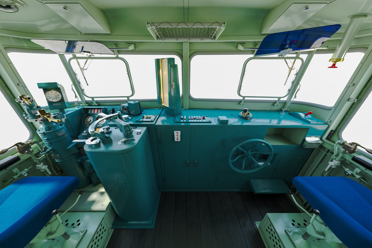 buhibuhiuhohoho's tweet photo. ついにEF65トップナンバーのデビュー時の運転室が完成しました。あれだけ頑張った運転室配管が殆ど見えないのは置いといて、後年の追加機器や改造の無いスッキリ(？)した運転室です。
京都鉄道博物館のEF65 1と比べて見ると面白いかもしれません。
#EF65形CG https://t.co/eDylN9Dvm2
