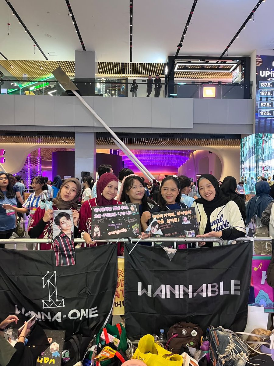 idetrnlwannable's tweet photo. Para pemain perwakilan Wannable, Alhamdulillah lolos sampai round 4, tapi belum rejeki sampai juara, terimakasih Melia sudah bermain dengan baik dan asik. 

tujuan awal memang yang penting Wannable terlihat aktif 🫶🩵

#SuperFandomWar https://t.co/IOqc7B2tNS