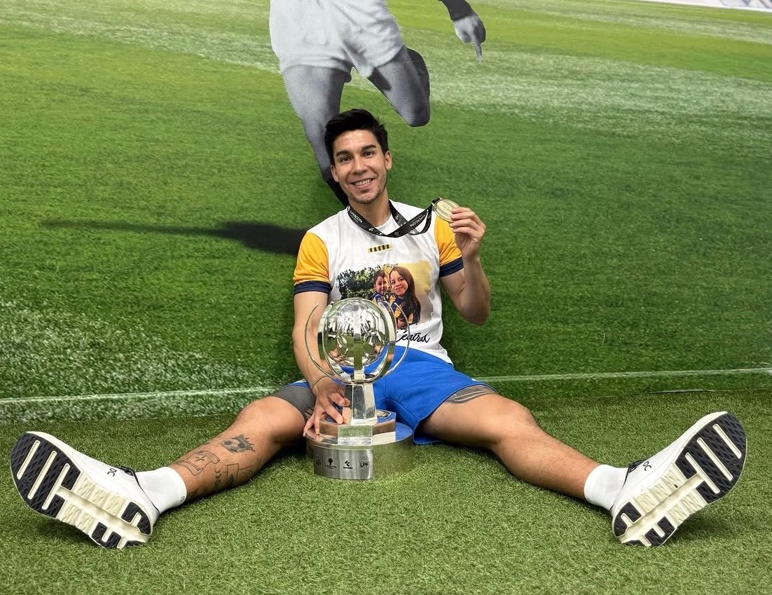 kzcabj's tweet photo. Que pasó peroncho?

Me echaste de tu club como un perro y desde ese día no volviste a ganar más nada? 

Me extrañas? https://t.co/T9MP89qjQI