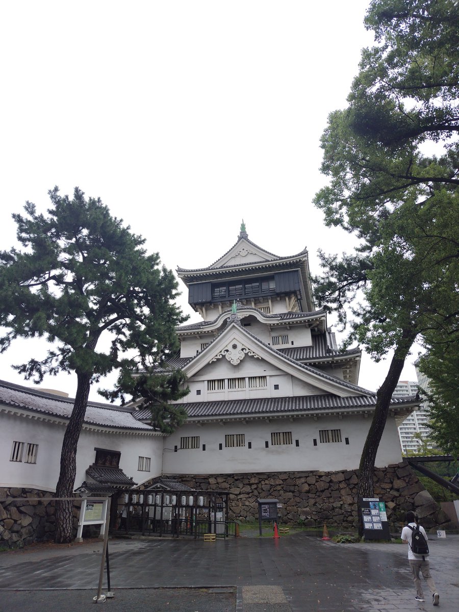 ogurisap's tweet photo. 小倉散歩

小倉城
八坂神社
旦過市場

旦過市場で食べ歩こうと思ってたのに日曜日定休のお店がほとんどらしく活気0😢
100くらいあるお店の5店舗くらいしか空いてなかった😇 https://t.co/oXElDlm8MH