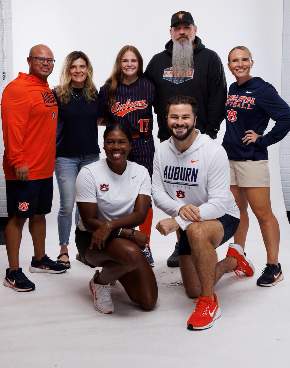 AnnistonShelton's tweet photo. #WDE 

@BradyVernon @THEWOWSB @LineDsoftball @rothrock03 @LalondeSoftball https://t.co/m9U2UKsbvh