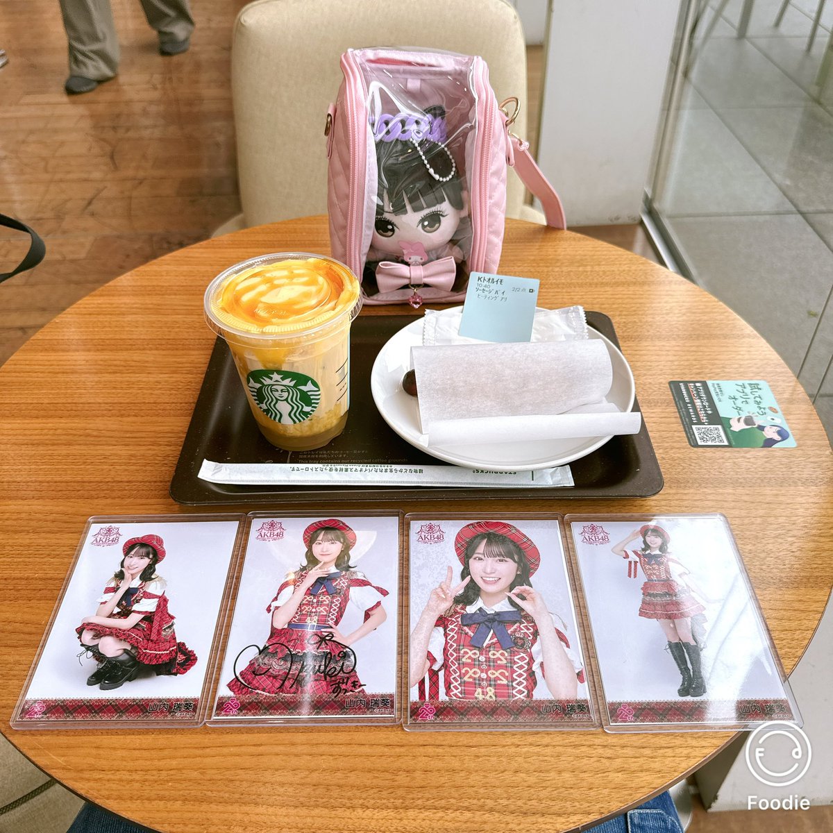 toruimo48's tweet photo. 今日も日産のスタバにきたよ〜

#山内瑞葵 https://t.co/7svYdGiYjD