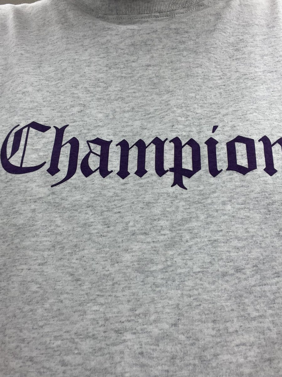 ichika8010's tweet photo. championのTシャツ着たらトイザらス抽選当たらんし😑

オレ、24番
23、25、26、27当たってオレはずれる。

本人おらんのにハルPの呪いヤバいな🦹‍♀️

ポンコツ②家族全員当選🥲
おっきー家族も全員当選🥲
コージ家族も全員当選🥲

誰もchampion着てないからか😌

#ハルPの呪い https://t.co/bZyZKlLk9X