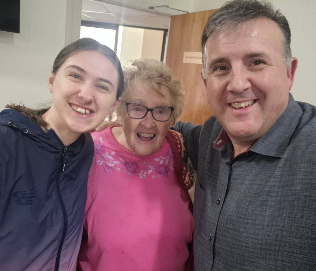 DanielAllainNB's tweet photo. What great sessions with PC members in Bouctouche, Dalhousie, Rothesay/Quispamsis and Saint John!

Shout-out to MP John Williamson New Brunswick Southwest who was hosting a group of volunteers from his riding - wow, great event in Grand Bay-Westfield!

Please vote....We can answer your questions at daniel@danielallain.ca

Be sure to: 
✅ Check the mail for your ballot. 
✅ Complete and mail it back before Oct 5.
✅ Contact us if you need assistance.

///

Quelles excellentes rencontres avec les membres du Parti Progressiste-conservateur aujourd'hui à Bouctouche, Dalhousie, Rothesay/Quispamsis et Saint John !

Un grand merci au député John Williamson (Nouveau-Brunswick-Sud-Ouest) qui accueillait un groupe de bénévoles de sa circonscription : quel bel événement à Grand Bay- Westfield !

N'oubliez pas de voter... Nous sommes à votre disposition pour répondre à vos questions à l'adresse: daniel@danielallain.ca.

Assurez-vous que: 
✅ Surveillez l'arrivée de votre bulletin de vote par la poste.
✅ Remplissez-le et renvoyez-le avant le 5 octobre.
✅ Contactez-nous si vous avez besoin d'aide.