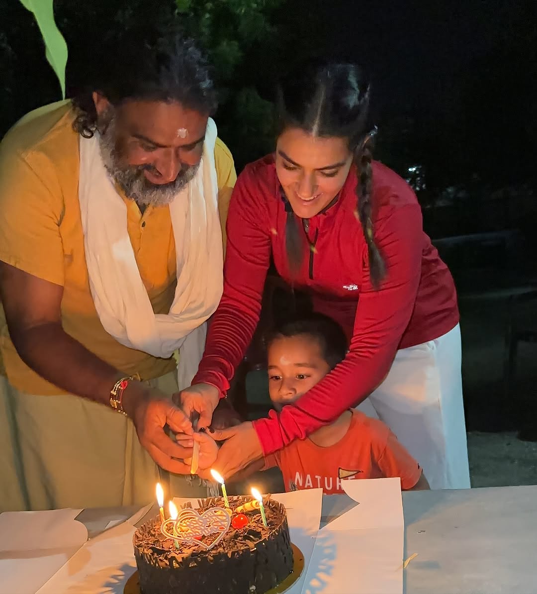 kavyathapar20's tweet photo. The best way to celebrate my birthday at my home, my aashram with my soul father, my guru and my soul family. Thank you Thank you Thank you  A day forever embeded in my memory. Couldn’t have asked for anything more in this life than to walk a path fu... https://t.co/91QXd8p6W7