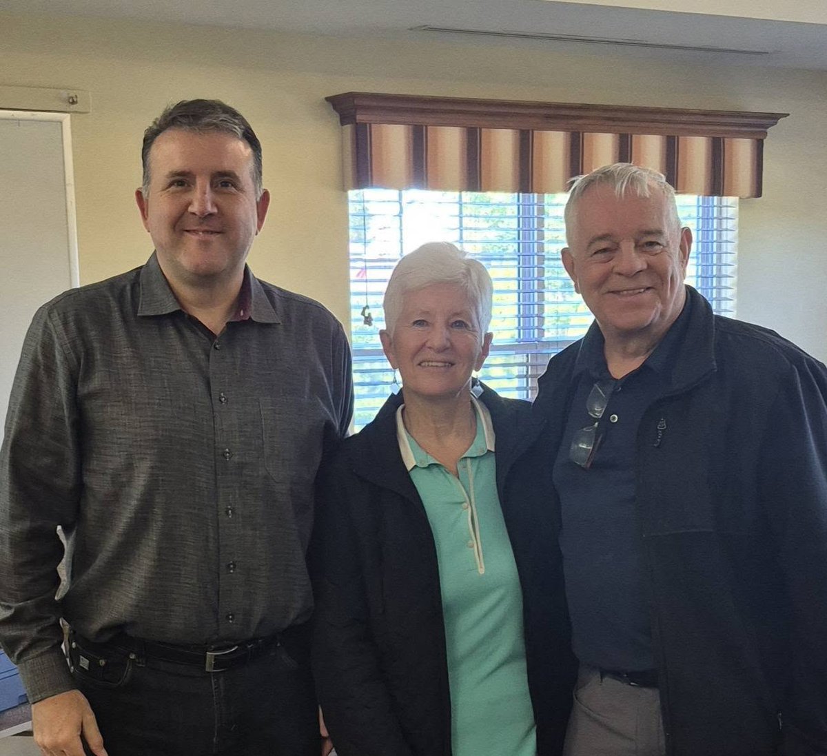 DanielAllainNB's tweet photo. What great sessions with PC members in Bouctouche, Dalhousie, Rothesay/Quispamsis and Saint John!

Shout-out to MP John Williamson New Brunswick Southwest who was hosting a group of volunteers from his riding - wow, great event in Grand Bay-Westfield!

Please vote....We can answer your questions at daniel@danielallain.ca

Be sure to: 
✅ Check the mail for your ballot. 
✅ Complete and mail it back before Oct 5.
✅ Contact us if you need assistance.

///

Quelles excellentes rencontres avec les membres du Parti Progressiste-conservateur aujourd'hui à Bouctouche, Dalhousie, Rothesay/Quispamsis et Saint John !

Un grand merci au député John Williamson (Nouveau-Brunswick-Sud-Ouest) qui accueillait un groupe de bénévoles de sa circonscription : quel bel événement à Grand Bay- Westfield !

N'oubliez pas de voter... Nous sommes à votre disposition pour répondre à vos questions à l'adresse: daniel@danielallain.ca.

Assurez-vous que: 
✅ Surveillez l'arrivée de votre bulletin de vote par la poste.
✅ Remplissez-le et renvoyez-le avant le 5 octobre.
✅ Contactez-nous si vous avez besoin d'aide.