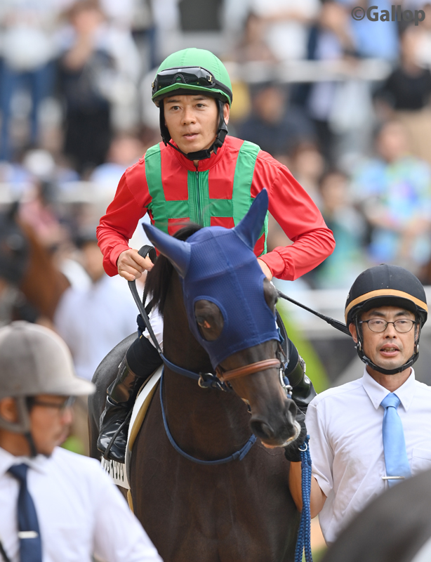 gallop_keiba's tweet photo. 中山2Rでコウサイリクリに騎乗した #柴田大知 騎手はJRA通算1万3000回騎乗達成です👏 https://t.co/JkoBJc44Sg