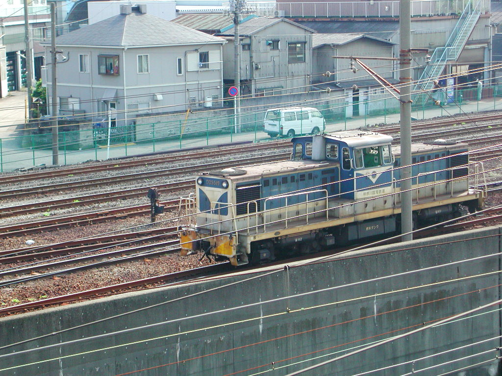Tokkou_B_Team's tweet photo. まりりん隊員のブログの昔の日記がリニューアルされました。
プチ旅日記　～「京急大師線2005秋 その3・東門前駅から小島新田駅まで」～
https://t.co/rHOx0W0koi https://t.co/tViec6XRSi