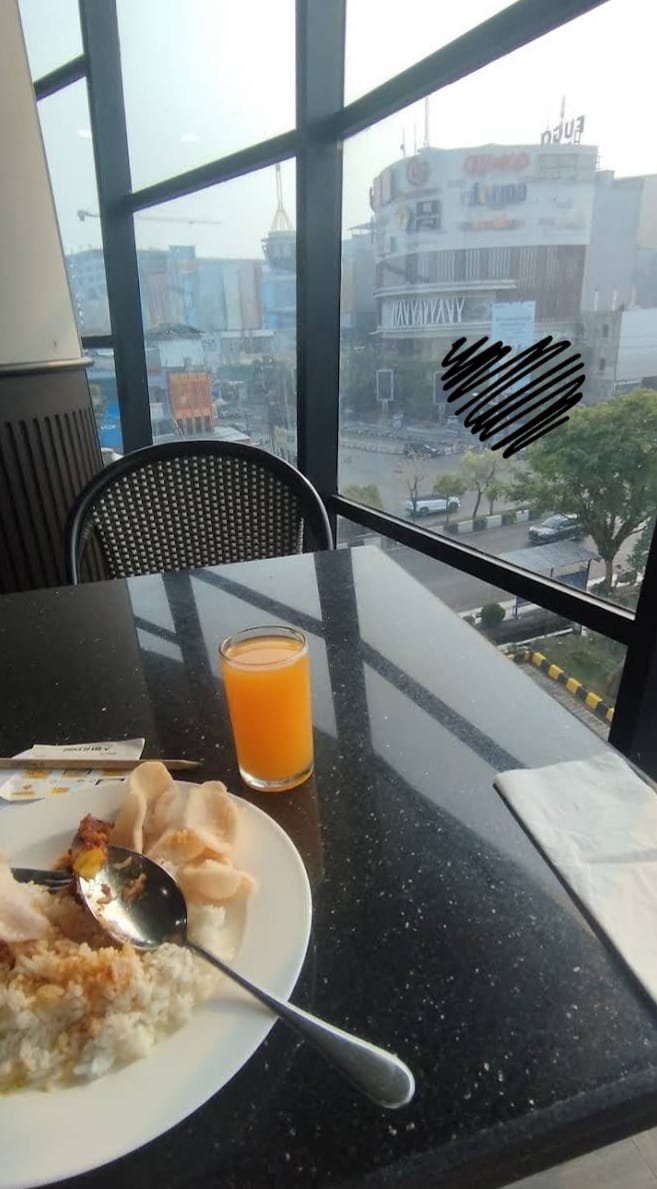 1nside_lizz's tweet photo. Pagii banjarmasin, jangan lupa sarapan.. Semoga kabut asapnya cepat hilang yapp https://t.co/Ddcyhtm5x8