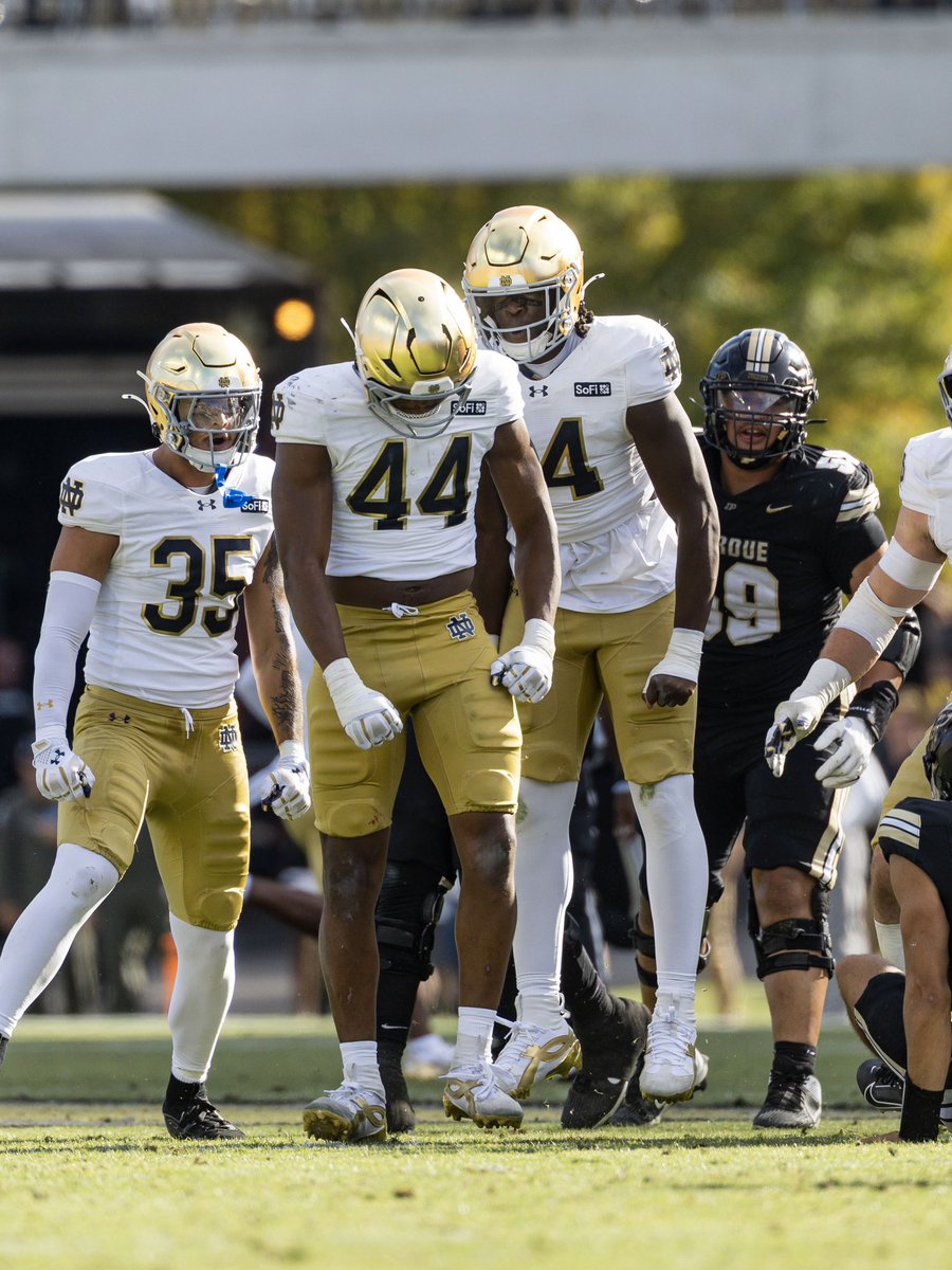 NDFootball's tweet photo. Made a statement 💪

#GoIrish☘️ https://t.co/gxqswVjH0X