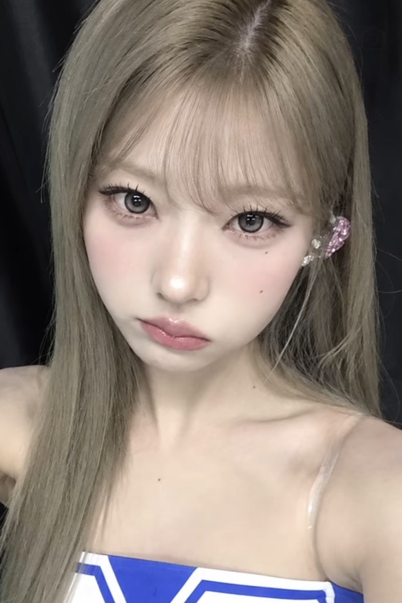 sxax1n's tweet photo. 스텔라님 앞머리 제발 저요 https://t.co/NmxwaRlKJv