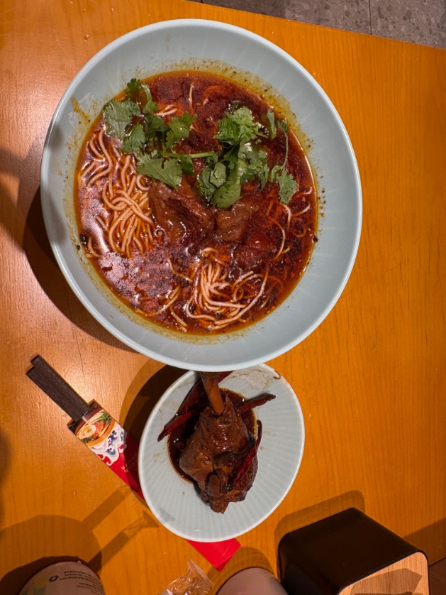 Suryakant_Waghm's tweet photo. I was teachin at a Summer School in Beijing whole of July… was mostly taking guess while ordering food on campus.

Not once was I disappointed. 

Educational institutions should minimally serve mutton and fish for students in India. https://t.co/ibAxUGgaac
