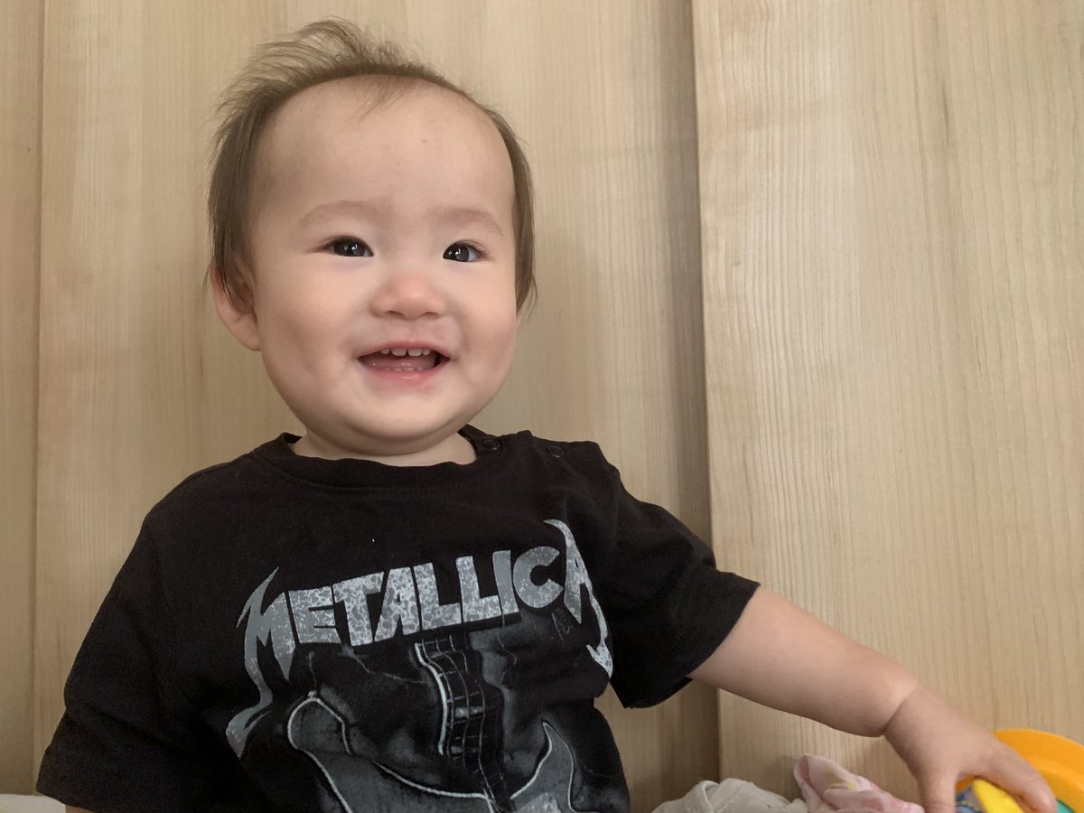 masaxxpay's tweet photo. 妻が居ない間にMETALLICA着せてる https://t.co/NCe1exeOo1