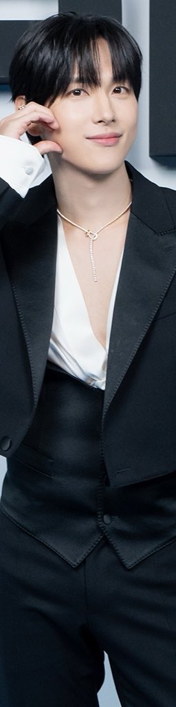 nouryim's tweet photo. How can one man possess such an extraordinary level of beauty!!😩 https://t.co/SJWKPuWjsR