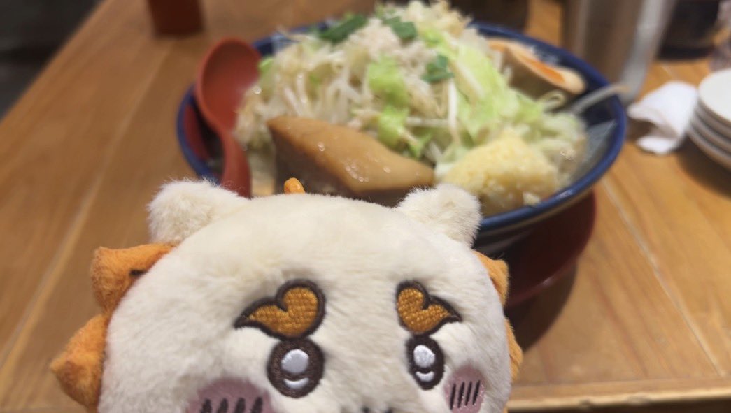 Ios5rUb's tweet photo. 近所の二郎系インスパイアラーメンでーす🍜 https://t.co/p80fg6xueD