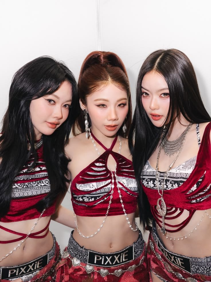 BI8joo's tweet photo. 3คนนี้ใครร่อนเอวมันที่สุด
พิมมา-มาเบล-อิงโกะ https://t.co/yO2sLCGXk6