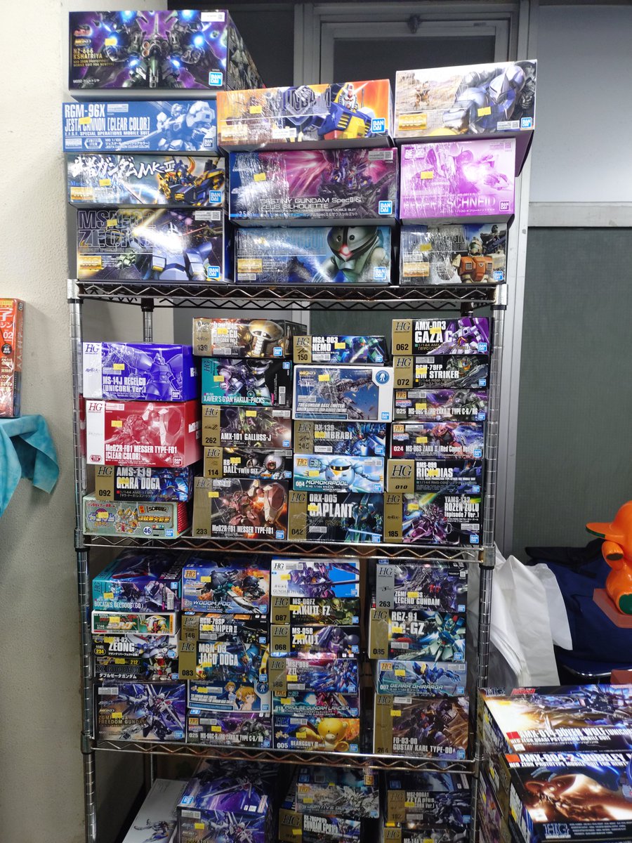 toygya's tweet photo. プラモデルもご用意してます https://t.co/ZXqIgqkhxS