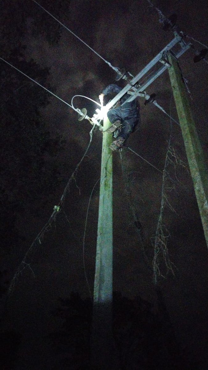 esdpurnea_west's tweet photo. Line Maintainen and Restoration work at different locations under ESD Purnea West. 
@SEVA_NBPDCL
@SEVA_BSPTCL
@SEVA_SBPDCL
@SEVA_BSPGCL
@EnergyBihar https://t.co/VZyC7DGI1b