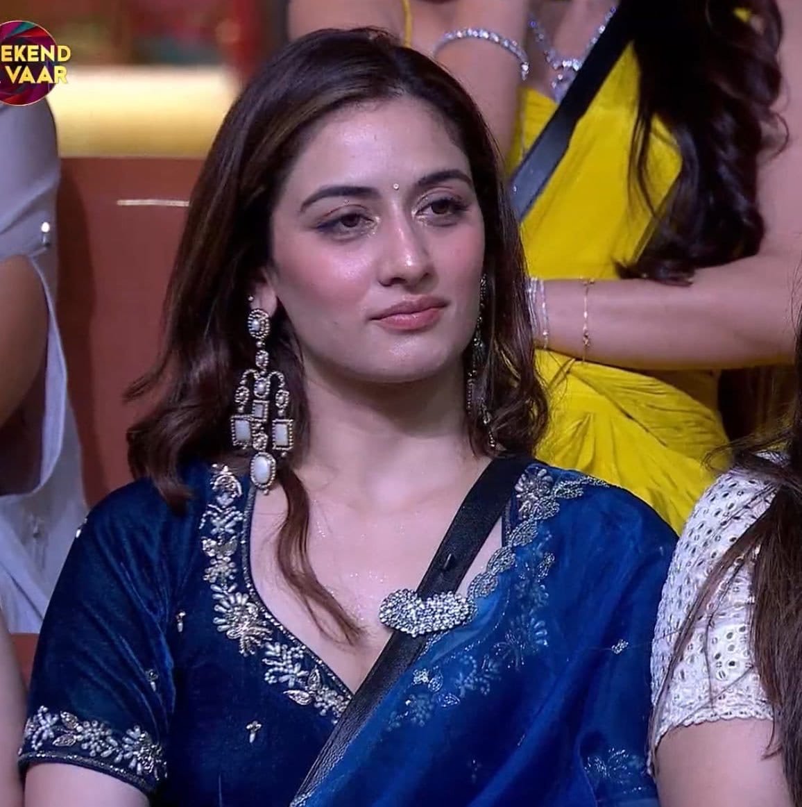 _shivam_18's tweet photo. Rhiti: I’m sorry.
Uditi: It’s okay. ❤️

No explanation, no chillam chilli - just “it’s okay.” 🫡❤️
 Uditi Singh is a gem ! Kind hearted person!
Classy girl !
I am liking her . 

#UditiSingh #BiggBoss20 #BB20 https://t.co/l3N0Rww2SU