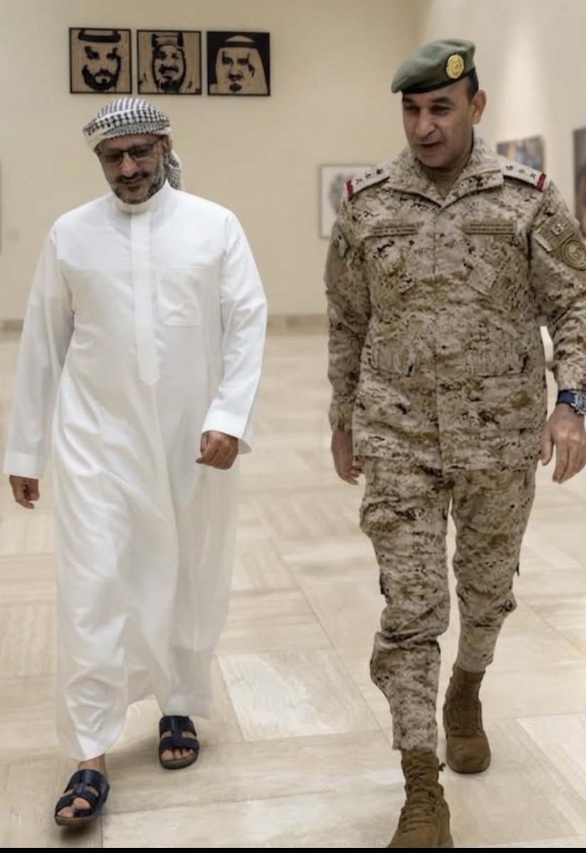 saudih2018's tweet photo. تلقّيت أنواع السب والشتم عندما قلت ، لا يمكن طارق صالح أن يخون ودم عمّه عند الحوثة .

الحمد لله ان الظن لم يُخيب .

كلنا طارق 🔥 https://t.co/CO3IFoT9fI