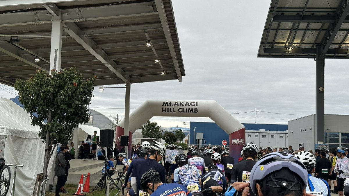 tk_sio's tweet photo. 赤城山ヒルクライム、無事コールして下山しました。
昨年より2分落ちの79分半でした。腰痛で練習不足の割には頑張れて、80分切れたのでヨシとします。お疲れ様でした！ https://t.co/gUF5xY55Yq