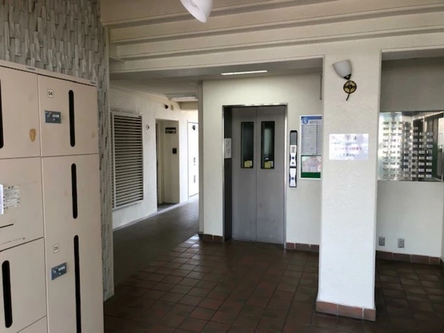 GoofeeHome's tweet photo. 阪急宝塚線「岡町」駅徒歩9分🚉

南桜塚小学校 徒歩6分
第三中学校 徒歩17分

改装後は食洗機・浴室乾燥機付きの予定。
4LDKで、個室やワークスペースなど暮らし方に合わせて使い分けやすい間取りです。

#ローレルコート桜塚 https://t.co/GFWIZuzpGz