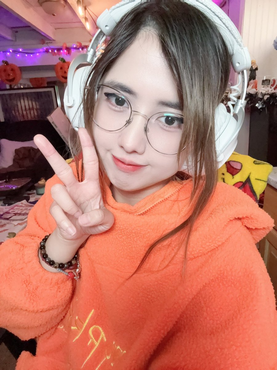 aalexlee22's tweet photo. Ya prendí uwu
Toca jugar chill en el Age :P
https://t.co/DdeA5vJsOF https://t.co/i0Wa6mTXD7