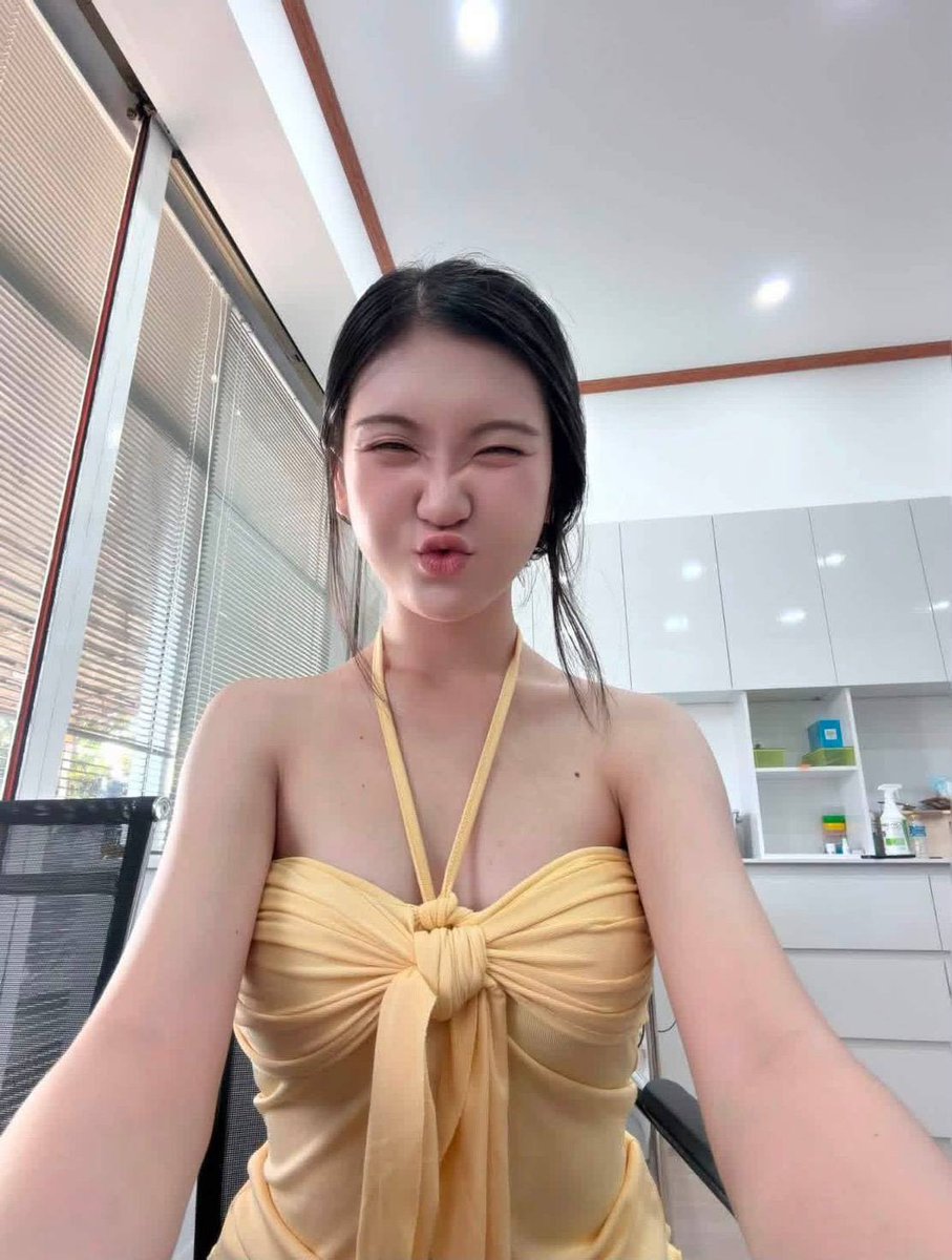 JaninaShamkcl's tweet photo. 🐞🐣เทมลับที่บิวตี้บล็อกเกอร์เกาหลีโหวตให้เป็นอันดับ 1!ครีมกันแดดเนื้อซูเฟล่ บางเบา คุมมันนาน🐝🐙😘🥀🌸🌱🍋
🤍🤍🤍🤍🤍

600/1 

👉𝑳𝒊𝒏𝒆🆔:  montan33
https://t.co/CYn7TPSfIA

#รับงานบางบ่อ
รับงานบางบ่อ
§`§||§|§ https://t.co/Je8YLTjgwy