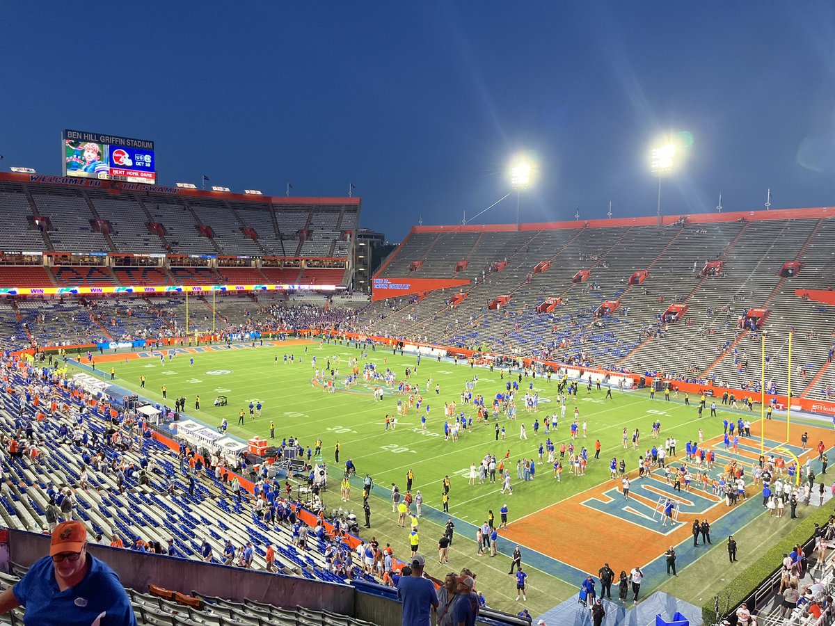 AllKindsWeather's tweet photo. What if I were to tell you that Aaron Philo played his worst game as a Gator, Vernell Brown III got hurt and exited the game. Florida left at least 21 potential points on the field, and the #Gators blew out a top five team 52-28?

You read that right.

All that went wrong and Florida just obliterated the #4 team in the country anyway.

We’re only gonna get better, too 📈

It’s SO DAMN GREAT to be a Florida Gator 🐊