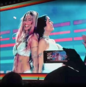 viiclopeez's tweet photo. no es solo una presentación, es perdonar una historia mal contada y reivindicar lo que realmente las unió. verlas compartiendo escenario es un antes y un después para todos nosotros, pero sobre todo para ellas. 🤍

#LaliEnRiver https://t.co/aJTSU5hTs5