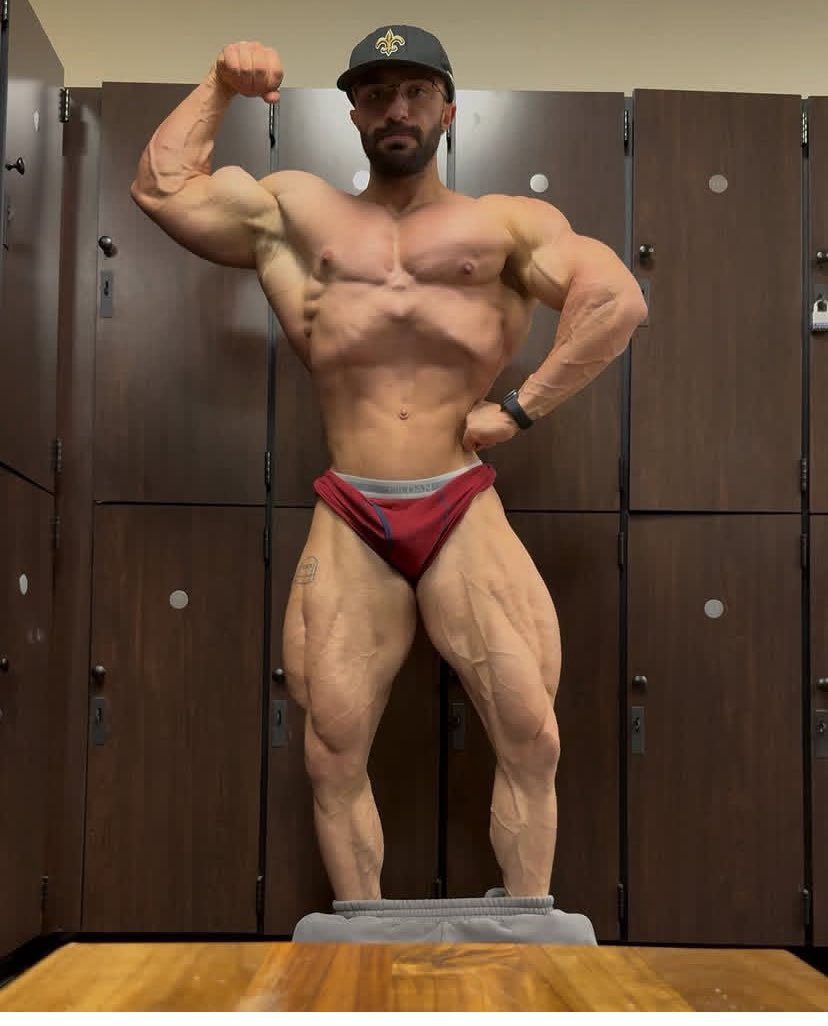 AlphaChrist17's tweet photo. Muscle gets the first look. Tribute shows me you’re serious let’s see how your bow 🙇 to your king 👿💪🏻👑

#Findom #Cashmaster #Finsub #GoonAndPay #EdgeAndSend #WalletDrain #Paypig #paypiggies #walletcontrol #cashslave #Alpha #goon #poppers #piss #cum https://t.co/OZiqfvkvb0