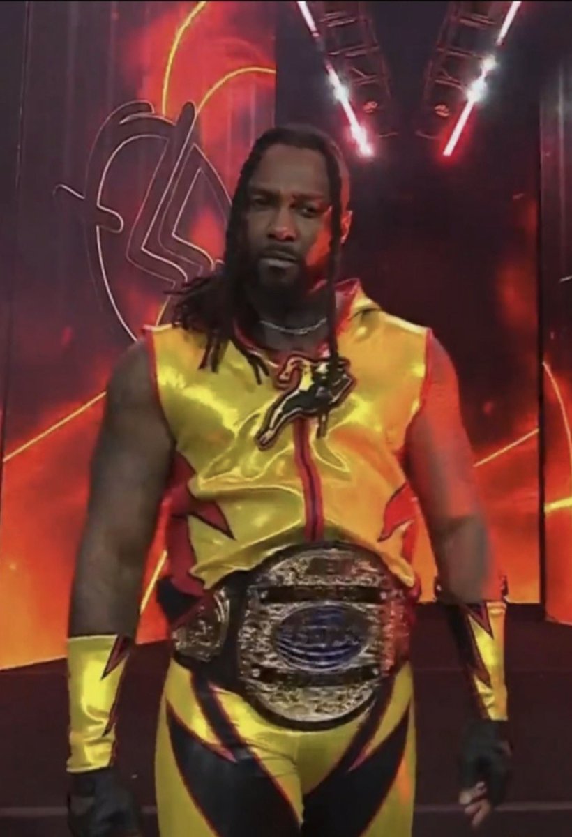 KXNGAO's tweet photo. SWERVE STRICKLAND WITH THE REVERSE FLASH GEAR 🔥🔥🔥🔥🔥🔥🔥🔥🔥🔥🔥🔥🔥 #AEW #AEWAllOut https://t.co/hwrsGC6ao3